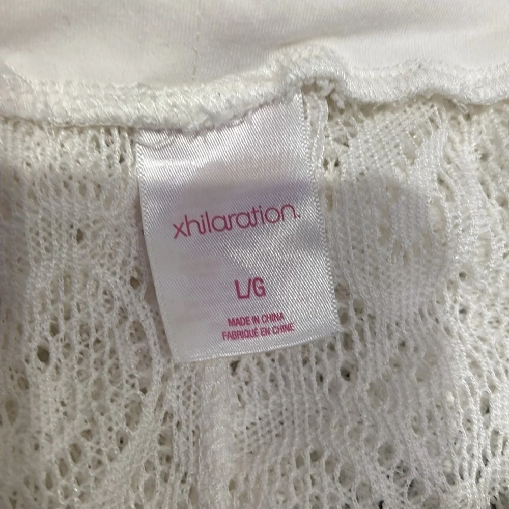 Xhilaration chic white